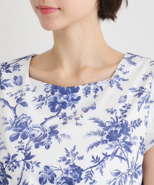 LAURA ASHLEY(ローラアシュレイ)の「【洗える/コットン100%/3colors/同柄アイテムあり】ウォールド ガーデン柄ワンピース(ワンピース・レディース・ネイビー系/ダークグリーン系/ブルー系・38/40)」の19枚目の写真