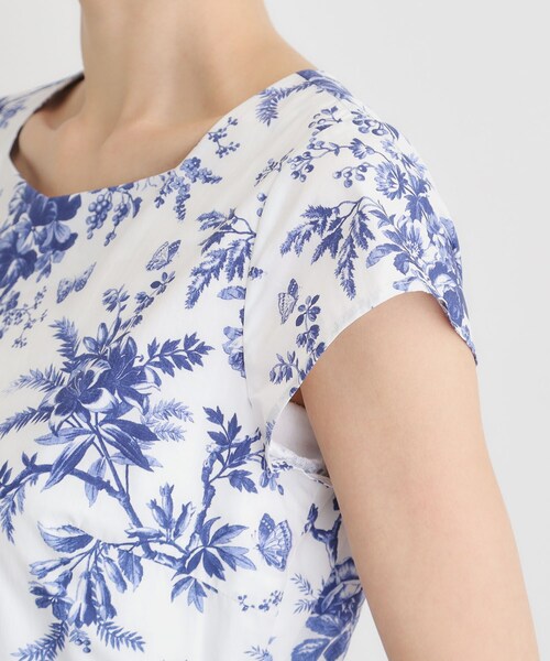 LAURA ASHLEY(ローラアシュレイ)の「【洗える/コットン100%/3colors/同柄アイテムあり】ウォールド ガーデン柄ワンピース(ワンピース・レディース・ネイビー系/ダークグリーン系/ブルー系・38/40)」の21枚目の写真