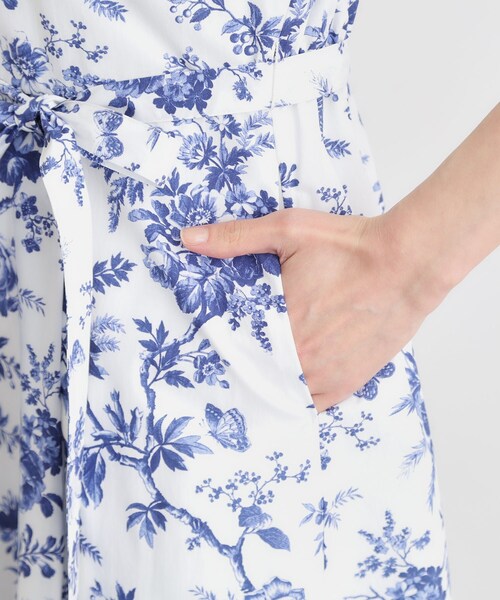 LAURA ASHLEY(ローラアシュレイ)の「【洗える/コットン100%/3colors/同柄アイテムあり】ウォールド ガーデン柄ワンピース(ワンピース・レディース・ネイビー系/ダークグリーン系/ブルー系・38/40)」の22枚目の写真