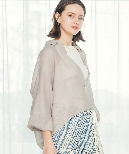 CLOCHE(クロシェ)の「バックメッシュコクーンシャツ(シャツ/ブラウス・レディース・ベージュ/ブラック・FREE)」の2枚目の写真