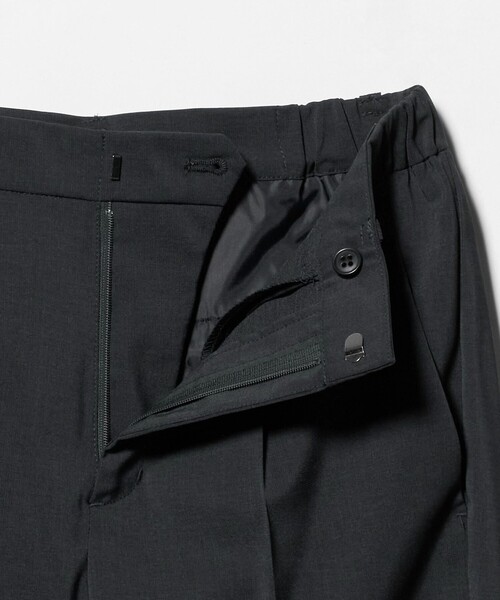 A DAY IN THE LIFE UNITED ARROWS(アデイインザライフユナイテッドアローズ)の「ライトツイル タックストレートパンツ ‐セットアップ対応・マシンウォッシャブル‐<A DAY IN THE LIFE>(その他パンツ・レディース・ダークグレー/ネイビー/ライトブルー・38/40/36)」の13枚目の写真