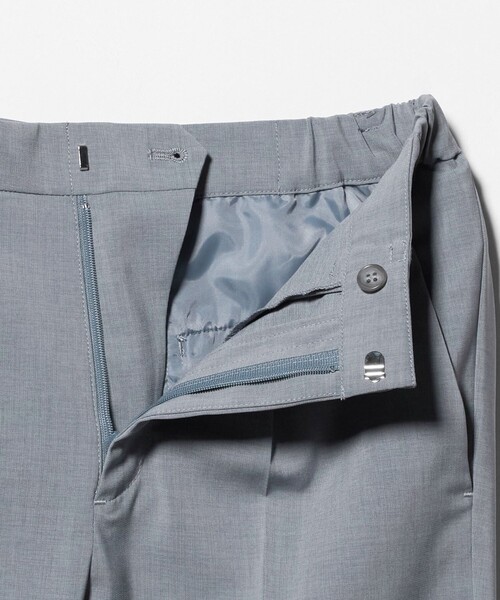 A DAY IN THE LIFE UNITED ARROWS(アデイインザライフユナイテッドアローズ)の「ライトツイル タックストレートパンツ ‐セットアップ対応・マシンウォッシャブル‐<A DAY IN THE LIFE>(その他パンツ・レディース・ダークグレー/ネイビー/ライトブルー・38/40/36)」の9枚目の写真