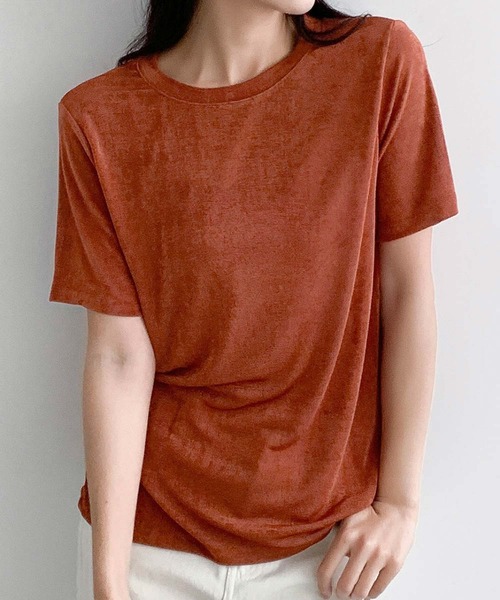 LOWO(ロワ)の「綿混クルーネックオーバーサイズ無地Tシャツ しっとりとしたシルキーな光沢と伸縮性が魅力の大人トップス(Tシャツ/カットソー・レディース・ブラウン/グレー/テラコッタ/ブラック・FREE)」の4枚目の写真