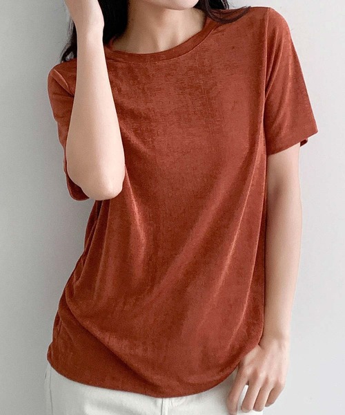 LOWO(ロワ)の「綿混クルーネックオーバーサイズ無地Tシャツ しっとりとしたシルキーな光沢と伸縮性が魅力の大人トップス(Tシャツ/カットソー・レディース・ブラウン/グレー/テラコッタ/ブラック・FREE)」の8枚目の写真