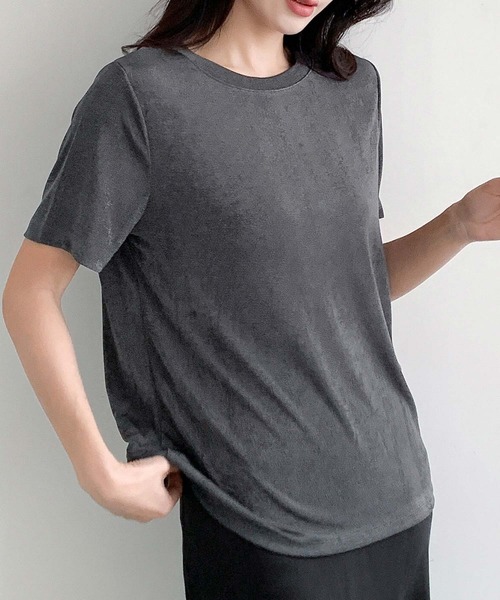 LOWO(ロワ)の「綿混クルーネックオーバーサイズ無地Tシャツ しっとりとしたシルキーな光沢と伸縮性が魅力の大人トップス(Tシャツ/カットソー・レディース・ブラウン/グレー/テラコッタ/ブラック・FREE)」の11枚目の写真