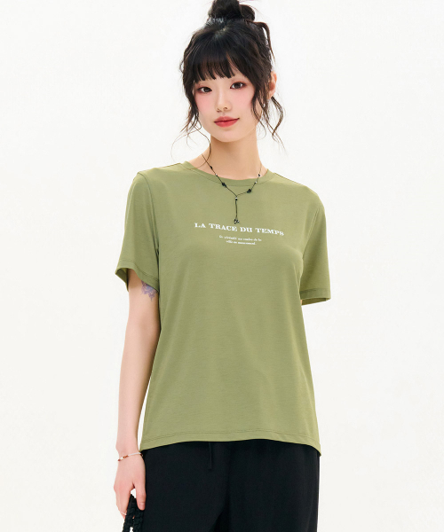 CHASECULT(チェイスカルト)の「レディースエッセンシャルアイスTシャツ-FBZG5851C0V(Tシャツ/カットソー・レディース・カーキ・85/90/95)」の1枚目の写真