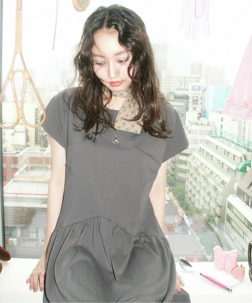 musubore（ムスボレ）の「【 select 】star shape switching one-piece / ほしワンピース（ワンピース・レディース・チャコールグレー/ホワイト・FREE）」の4枚目の写真