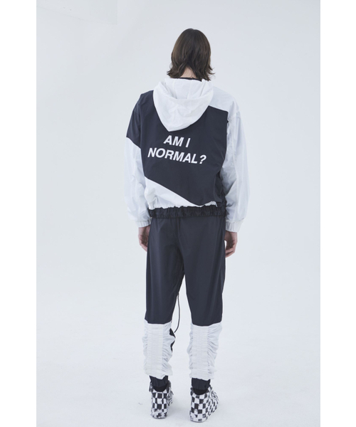 BMUETTE(ビムウィエ)の「フードトラックジャケット(その他アウター・メンズ・ブラック・SMALL/MEDIUM)」の2枚目の写真