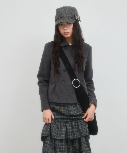 LETERIE(レテリー)の「DOUBLE-BUTTON PLEATED COAT_CHARCOAL(チェスターコート・レディース・アッシュグレー・FREE)」の4枚目の写真