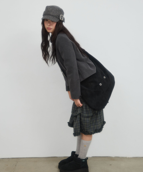 LETERIE(レテリー)の「DOUBLE-BUTTON PLEATED COAT_CHARCOAL(チェスターコート・レディース・アッシュグレー・FREE)」の5枚目の写真