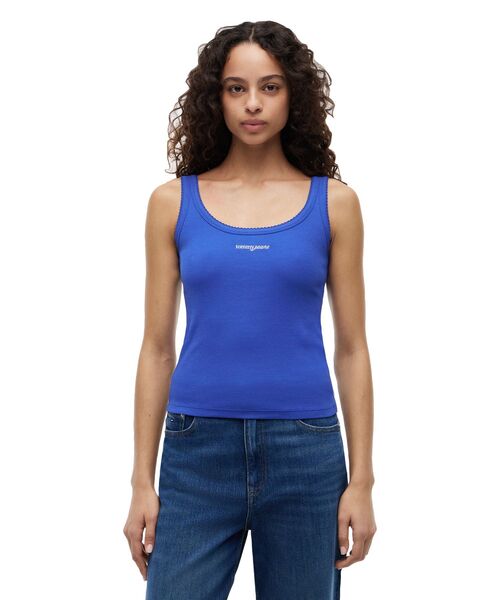 tommy jeans（トミー ジーンズ）の「スリムスクリプトリブタンクトップ（タンクトップ・レディース・ブルー/ホワイト・SMALL/MEDIUM/LARGE/X-SMALL）」の2枚目の写真