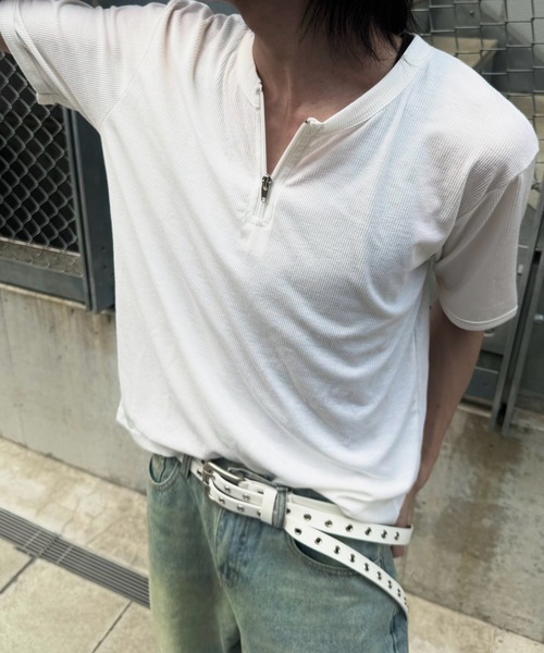 Never mind the XU / Chikashitsu+(ネバーマインド ザ エックスユー / チカシツプラス)の「【nmtc+】Half Zip-Up Slim Tee / 【エヌエムティーシープラス】ハーフジップアップスリムTシャツ(Tシャツ/カットソー・メンズ・ブラック/グレー/ホワイト・ONE SIZE)」の5枚目の写真