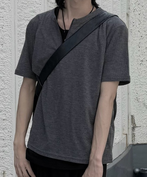 Never mind the XU / Chikashitsu+(ネバーマインド ザ エックスユー / チカシツプラス)の「【nmtc+】Half Zip-Up Slim Tee / 【エヌエムティーシープラス】ハーフジップアップスリムTシャツ(Tシャツ/カットソー・メンズ・ブラック/グレー/ホワイト・ONE SIZE)」の22枚目の写真