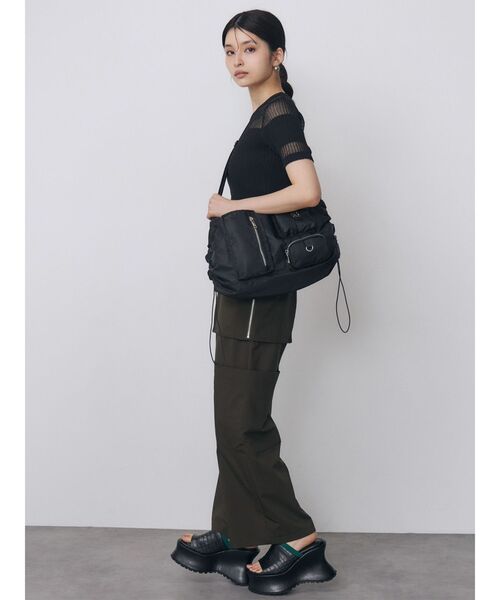 MURUA(ムルーア)の「【WEB限定】サイドドロストポケットバッグ(ショルダーバッグ・レディース・ブラック/グレー・FREE)」の8枚目の写真