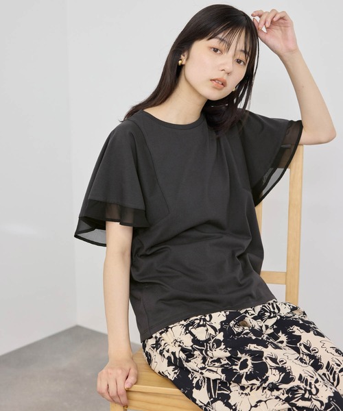 NAVY(ネイビー)の「【SARARI /サラリ】冷感 DRY シフォン使いフレアスリーブUVカットTシャツ(Tシャツ/カットソー・レディース・グレイッシュベージュ/オフホワイト/チャコール・M/L)」の2枚目の写真