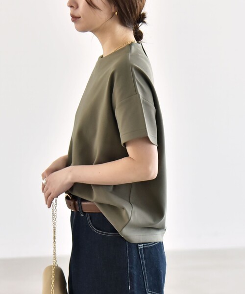 quaranciel（カランシエル）の「quaranciel:〈洗濯機可能〉ライト ポンチ バック ボタン ショートスリーブ TEE（Tシャツ/カットソー・レディース・ブラック/オフホワイト/カーキ・ONE SIZE）」の19枚目の写真