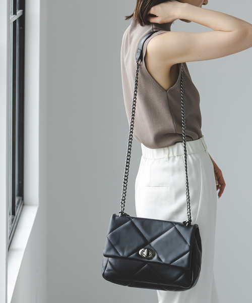 Noble（ノーブル）の「《NOBLE別注・WEB限定追加》Maison Vincent パッファーキルティングバッグ（ショルダーバッグ・レディース・ブラック・FREE）」の9枚目の写真