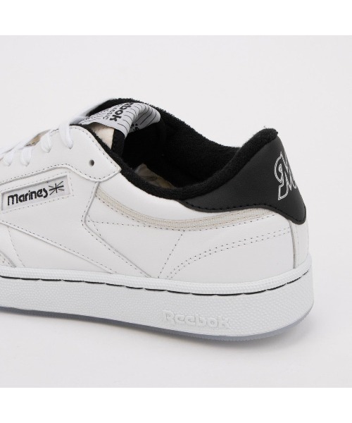 Reebok（リーボック）の「【別注】クラブシー ヴィンテージ マリーンズ / CLUB C 85 VINTAGE MARINES（スニーカー・メンズ・ホワイト×ブラック・25.0cm/24.0cm/24.5cm/23.5cm/25.5cm/23.0cm/22.5cm/28.5cm/28.0cm/27.5cm/27.0cm/26.5cm/26.0cm/29.0cm）」の6枚目の写真