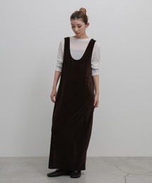 select MOCA（セレクトモカ）の「Ｕネックベロアロングワンピース（ワンピース）」