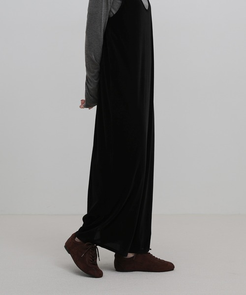 select MOCA(セレクトモカ)の「Uネックベロアロングワンピース(ワンピース・レディース・ブラウン/ブラック・LARGE/MEDIUM)」の22枚目の写真