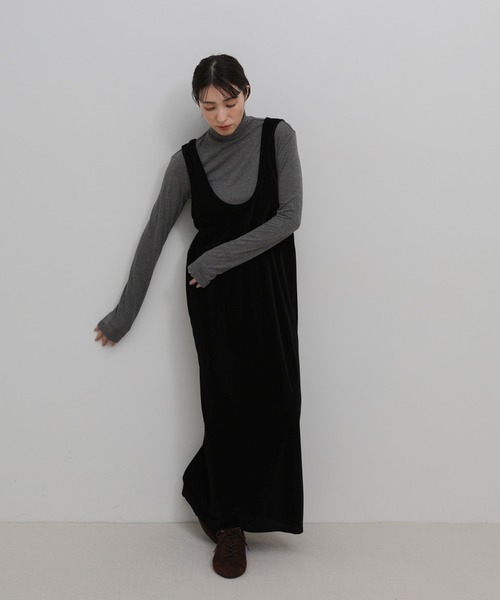 select MOCA(セレクトモカ)の「Uネックベロアロングワンピース(ワンピース・レディース・ブラウン/ブラック・LARGE/MEDIUM)」の16枚目の写真