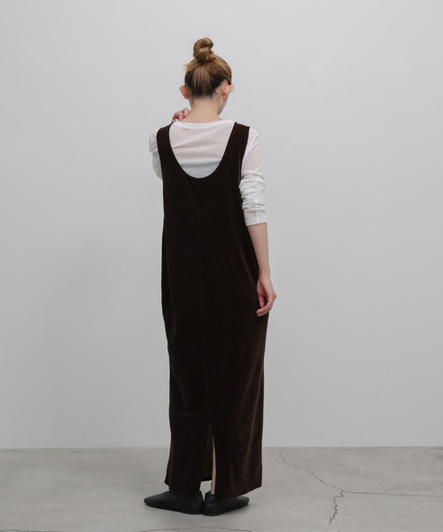 select MOCA(セレクトモカ)の「Uネックベロアロングワンピース(ワンピース・レディース・ブラウン/ブラック・LARGE/MEDIUM)」の5枚目の写真