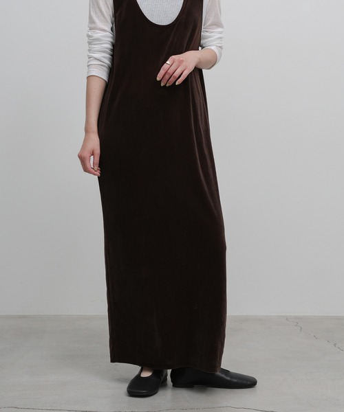 select MOCA(セレクトモカ)の「Uネックベロアロングワンピース(ワンピース・レディース・ブラウン/ブラック・LARGE/MEDIUM)」の7枚目の写真