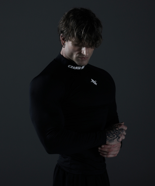 CARMID（カミド）の「コンプレッションモックネックレタリング長袖[ブラック]（Tシャツ/カットソー・メンズ・その他・1/2/3）」の7枚目の写真