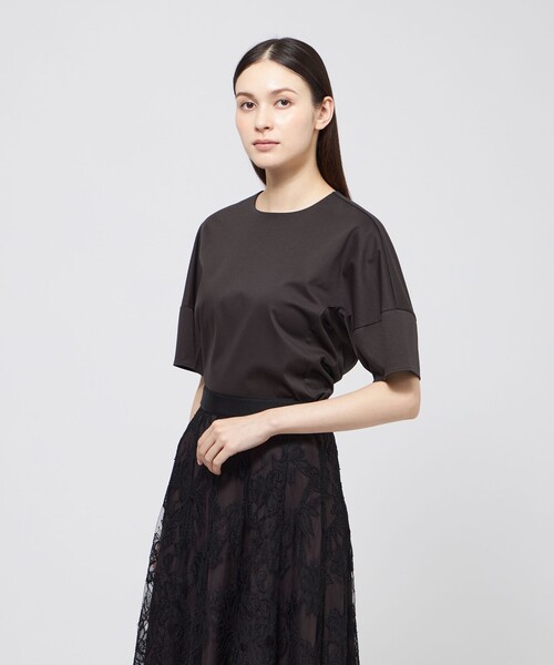 EPOCA(エポカ)の「フォルムTシャツ(Tシャツ/カットソー・レディース・ホワイト/チャコールグレー・40)」の2枚目の写真