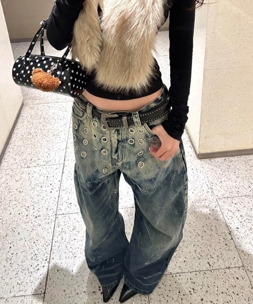 center i（センターアイ）の「ハトメデザインヴィンテージウォッシュワイドデニムパンツ（デニムパンツ・レディース・ブルー・M/S）」の2枚目の写真