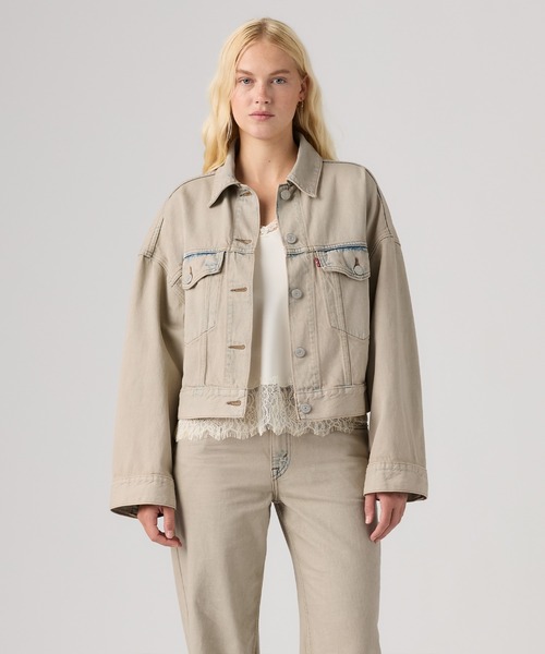 Levi's(リーバイス)の「Levi's/リーバイス ルーズ クロップド トラッカージャケット(デニムジャケット・レディース・ベージュ・M/XS/S)」の2枚目の写真