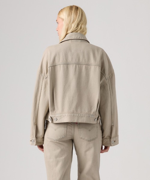 Levi's(リーバイス)の「Levi's/リーバイス ルーズ クロップド トラッカージャケット(デニムジャケット・レディース・ベージュ・M/XS/S)」の3枚目の写真