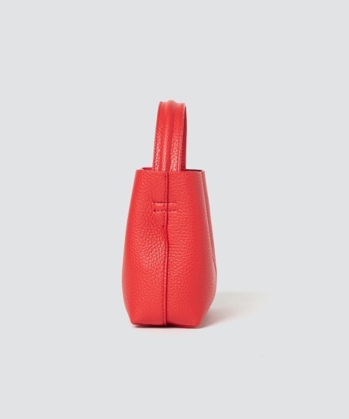 PELLICO（ペリーコ）の「ANELLI TURNLOCK MINI バッグ RED（ハンドバッグ・レディース・レッド・FREE）」の2枚目の写真