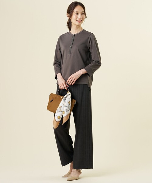 J.PRESS Ladies(J.プレス レディス)の「ドライポンチ ヘンリーネック カットソー(Tシャツ/カットソー・レディース・ピーコックグリーン系/ライトグレー系・SMALL)」の4枚目の写真