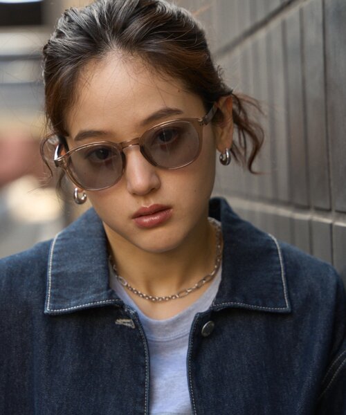 COLONY 2139（コロニートゥーワンスリーナイン）の「【調光/UNISEX】ボストンサングラス（サングラス・メンズ・ブラウン/ブラック・FREE）」の7枚目の写真