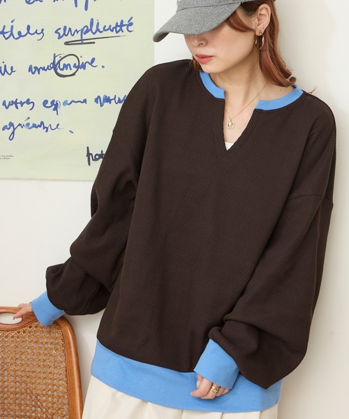 MONO-MART(モノマート)の「<抗菌防臭>ワッフル配色 キーネック オーバーサイズプルオーバー(Tシャツ/カットソー・レディース・グレイッシュブルー/アイボリー/ネイビー/ブラック/ダークブラウン/チャコール/グレー/カーキ・M/L)」の22枚目の写真