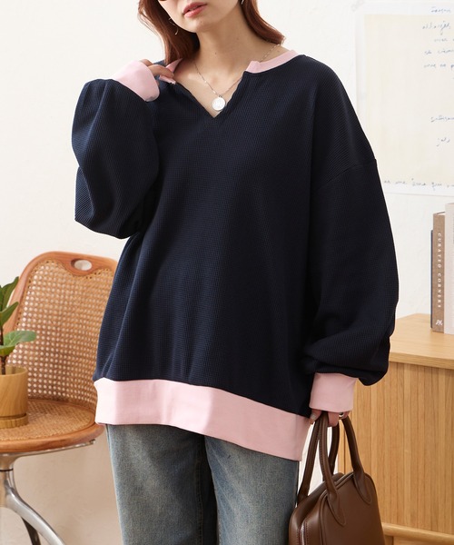 MONO-MART(モノマート)の「<抗菌防臭>ワッフル配色 キーネック オーバーサイズプルオーバー(Tシャツ/カットソー・レディース・グレイッシュブルー/アイボリー/ネイビー/ブラック/ダークブラウン/チャコール/グレー/カーキ・M/L)」の20枚目の写真