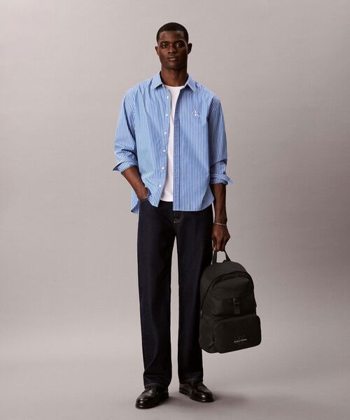Calvin Klein(カルバン・クライン)の「リュック - ボールドダブルポケットバックパック(バックパック/リュック・メンズ・ブラック・FREE)」の4枚目の写真