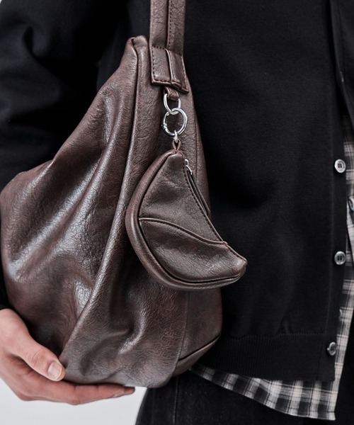 SINSS(シンス)の「Moon bag charm / ムーンバッグチャーム(キーケース/キーアクセサリー・メンズ・ブラウン/ブラック・FREE)」の6枚目の写真