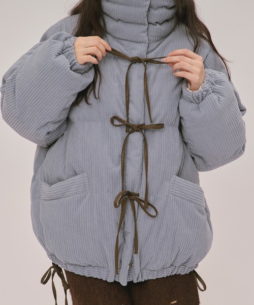loin nuit(ロワンニュイ)の「ribbon padding blouson / リボンパディングブルゾン(ブルゾン・レディース・ブルー/ブラウン/ライトベージュ/アイボリー・FREE)」の6枚目の写真