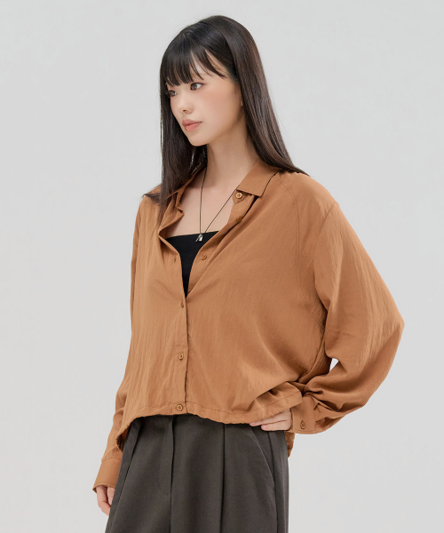 CHASECULT(チェイスカルト)の「レディース 裾変形シャツ-FERG5461B08(シャツ/ブラウス・レディース・ブラウン・FRE)」の2枚目の写真