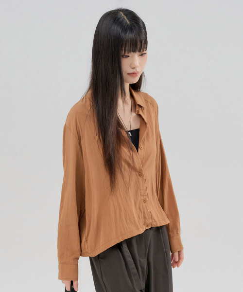 CHASECULT(チェイスカルト)の「レディース 裾変形シャツ-FERG5461B08(シャツ/ブラウス・レディース・ブラウン・FRE)」の3枚目の写真