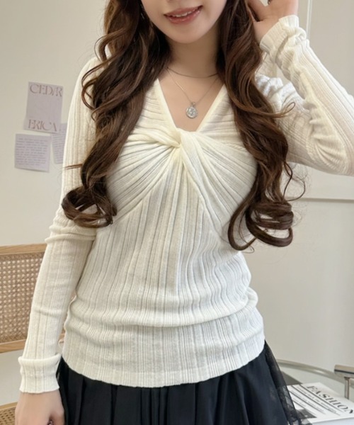 Ada.(エイダ)の「フロントツイスト Vネック シアー フリルニット(ニット/セーター・レディース・ブラック/ブラウン/チャコール/ホワイト・FREE)」の19枚目の写真