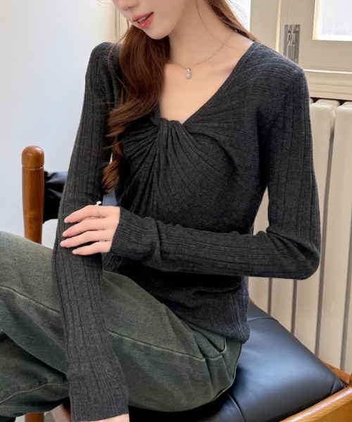 Ada.(エイダ)の「フロントツイスト Vネック シアー フリルニット(ニット/セーター・レディース・ブラック/ブラウン/チャコール/ホワイト・FREE)」の12枚目の写真