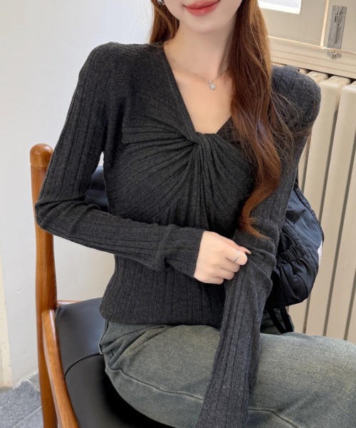 Ada.(エイダ)の「フロントツイスト Vネック シアー フリルニット(ニット/セーター・レディース・ブラック/ブラウン/チャコール/ホワイト・FREE)」の13枚目の写真