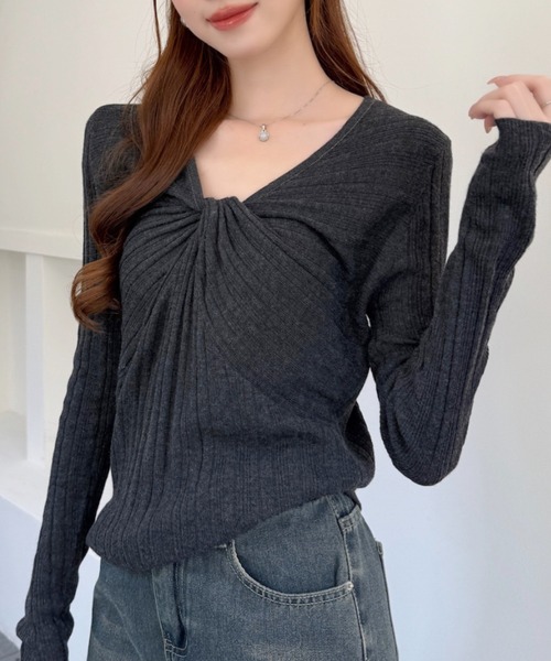 Ada.(エイダ)の「フロントツイスト Vネック シアー フリルニット(ニット/セーター・レディース・ブラック/ブラウン/チャコール/ホワイト・FREE)」の11枚目の写真