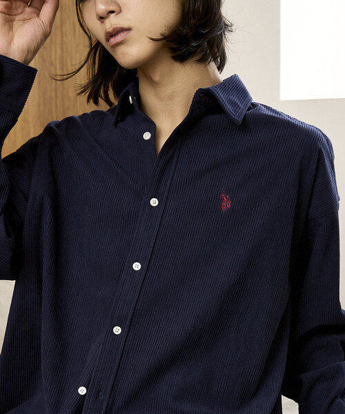 U.S. POLO ASSN.(ユーエスポロアッスン)の「U.S. POLO ASSN. × PUBLUX/ユーエスポロアッスン 別注 ワンポイント 刺繍 コーデュロイシャツ 限定展開(シャツ/ブラウス・メンズ・ベージュ/ネイビー/ブラウン/サックスブルー/チャコールグレー・SMALL/MEDIUM/LARGE)」の19枚目の写真