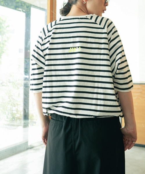 SOLAMONAT(ソラモナ)の「パフ天竺 裾紐ボーダー5分袖プルーオーバープリント(PUFF TEN)(Tシャツ/カットソー・レディース・ブラック×ホワイト/ホワイト×ブラック・FREE)」の3枚目の写真