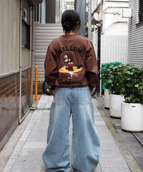 MELLOW（メロー）の「BIG Marvie SWEAT / イラスト刺繍 / ロゴ刺繍　スウェット（スウェット・メンズ・ブラック/グレー/ブラウン・M/L/XL）」の7枚目の写真