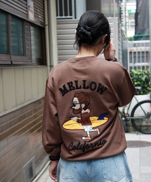 MELLOW（メロー）の「BIG Marvie SWEAT / イラスト刺繍 / ロゴ刺繍　スウェット（スウェット・メンズ・ブラック/グレー/ブラウン・M/L/XL）」の6枚目の写真